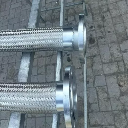 Oluklu Esnek Metal Hortum